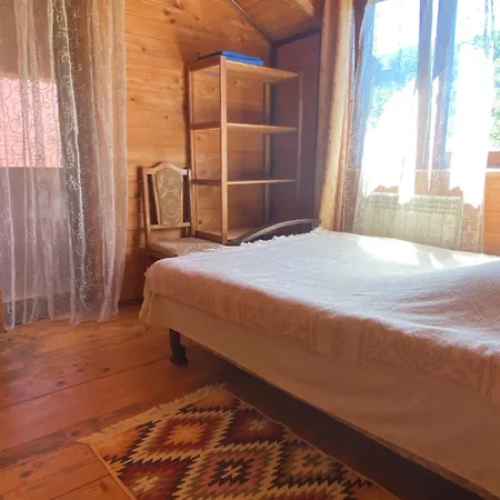 بيت للعطل гірський *