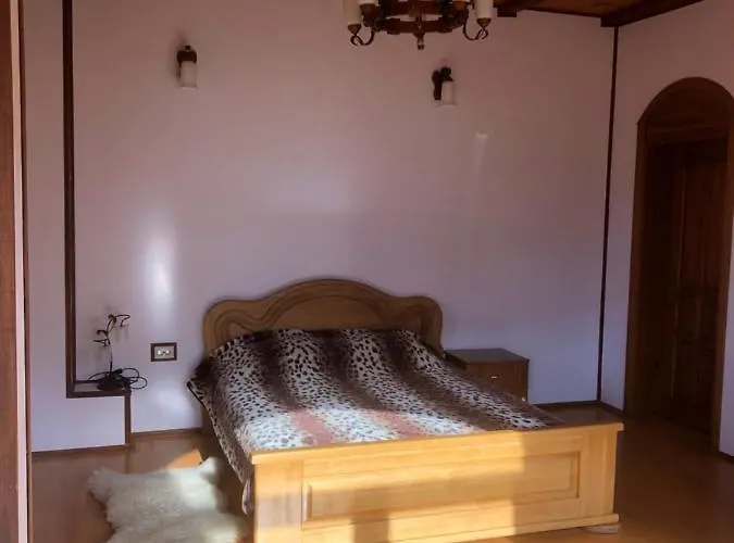 гірський Nyaraló *